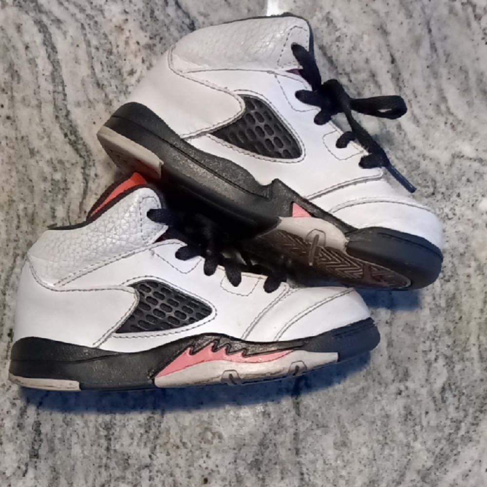 Size 7c Kids Jordan 5